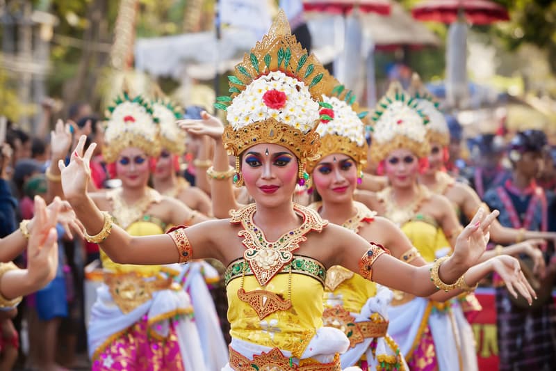 danseuses bali costumes 1